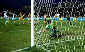 Λάρισα και Αρης μοιράστηκαν βαθμούς και πέναλτι στη μάχη της 5ης θέσης