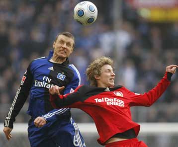 Αέρα… κορυφής αναπνέει και πάλι το Αμβούργο, 2-1 τη Λεβερκούζεν