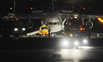 Ένας ακόμα ψύχραιμος πιλότος προσγείωσε αεροσκάφος που χτυπήθηκε από κεραυνό