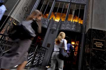 Νέα οικονομική βοήθεια διαπραγματεύεται η αμερικανική ασφαλιστική εταιρία AIG