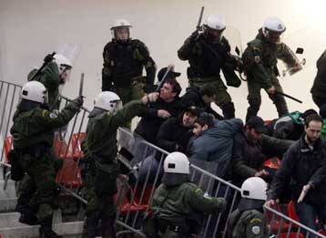 Πρόστιμο από τον αθλητικό δικαστή για τα επεισόδια στον τελικό του Κυπέλλου