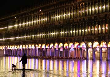 Αντιδράσεις προκαλεί συμφωνία των βενετσιάνικων Αρχών με την Coca-Cola