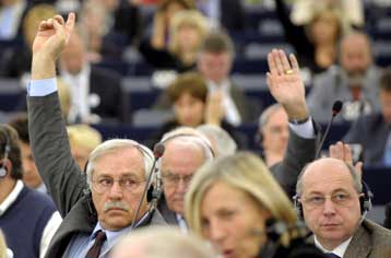 Περιορισμένες μεταβολές στη σύνθεση των ομάδων του Ευρωκοινοβουλίου από τις εκλογές