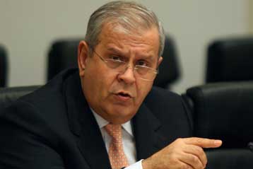 Τάξη στο θέμα των χωματερών επιχειρεί να βάλει η κυβέρνηση