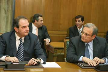 Αμεση περιστολή δαπανών ζήτησε στο Υπουργικό Συμβούλιο ο Κ.Καραμανλής
