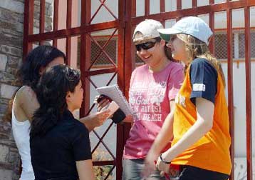 Αυξήσεις έως και 30% στα κέντρα ξένων γλωσσών καταγγέλουν οι ιδιωτικοί εκπαιδευτικοί