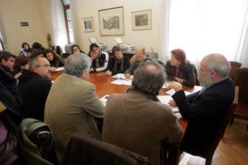 Λύσεις για τους συμβασιούχους του υπουργείου Πολιτισμού ζητά ο Αλέκος Αλαβάνος