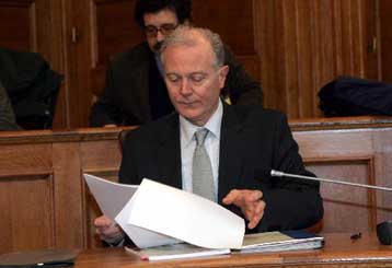 Παρατεταμένη δημοσιονομική χαλάρωση θα οδηγήσει σε χρεοκοπία, λέει ο Γ.Προβόπουλος