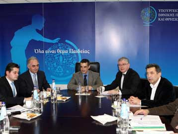 Κείμενο με προτάσεις θα στείλει η ΟΛΜΕ στο Συμβούλιο υπό τον Γ.Μπαμπινιώτη