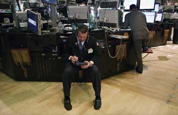 Σε υψηλά τριών μηνών η ισοτιμία του δολαρίου