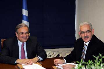 Διαβούλευση με τα κόμματα για στήριξη των ΜμΕ ζητά η ΓΣΕΒΕΕ