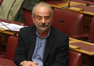 Θύμα διαρρηκτών έπεσε ο πρόεδρος της ΚΟ του ΣΥΡΙΖΑ Αλ.Αλαβάνος