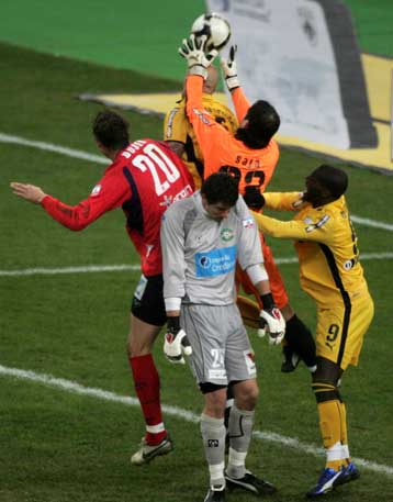 Νέος κύκλος… επεισοδίων στο ΑΕΚ – Ξάνθη και προβλήματα για τον Μπάγεβιτς