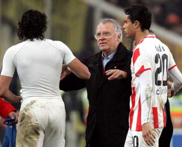 Ο Σ. Θεοδωρίδης «κάλυψε» τον Ολυμπιακό στις μεταγραφές και… σχολίασε το ντέρμπι