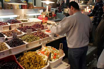 Στα περυσινά επίπεδα οι τιμές των ειδών του σαρακοστιανού τραπεζιού