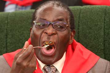 Μουγκάμπε ετών 85 με σαμπάνια, αστακό και χαβιάρι ενώ η Ζιμπάμπουε παραπαίει