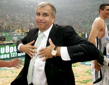 Ο Ομπράντοβιτς δεν θέλει άγχος στο ντέρμπι του ΣΕΦ