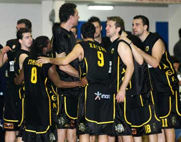 Η ΑΕΚ «πέρασε» από το «Σίτι» και φουλάρει για την οκτάδα