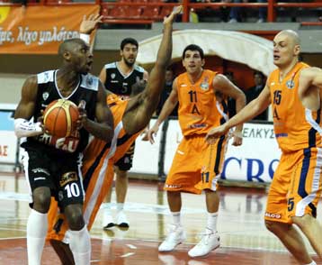 «Ξέχασαν» τα προβλήματά τους και ο ΠΑΟΚ νίκησε την Ολύμπια στη Λάρισα