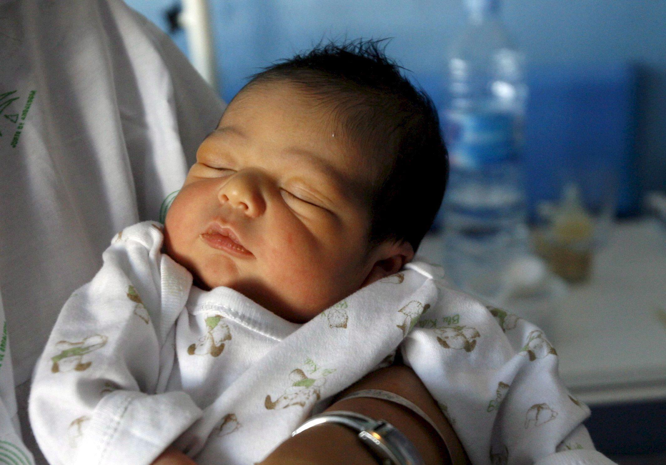 Εκπαίδευση… ύπνου. Ένα από τα πρώτα του μαθήματα!