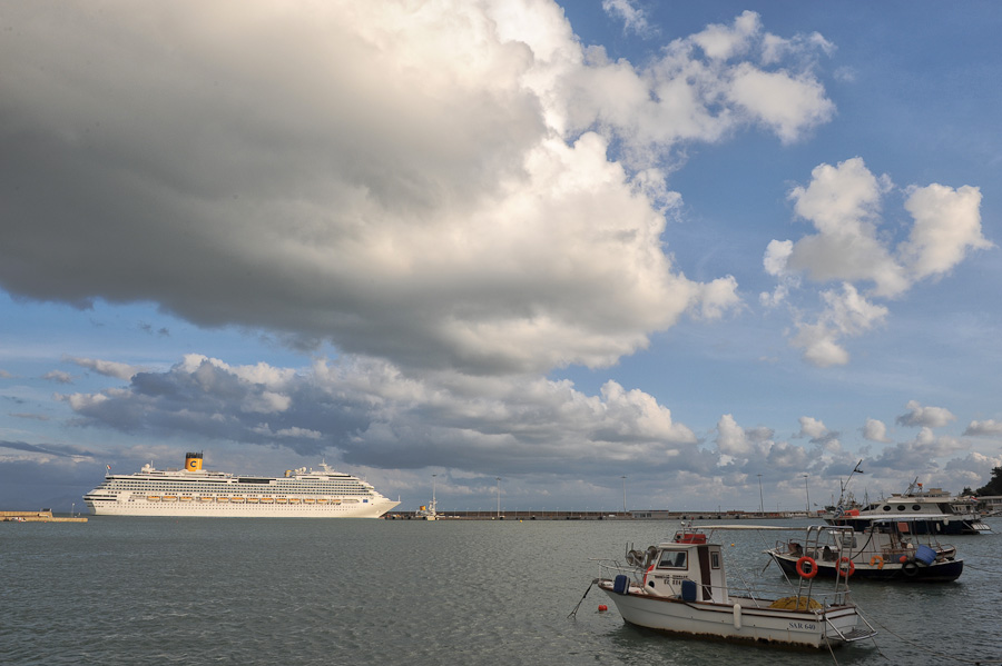 Πύργος, Κυλλήνη, απέραντες αμμουδιές