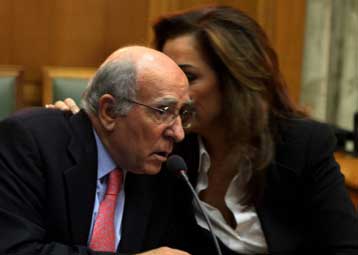 Υποβαθμίζει η κυβέρνηση το ζήτημα της συνάντησης Μπακογιάννη – Σουφλιά