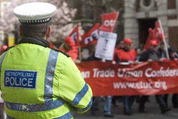 Συλλήψεις στη Βρετανία εν όψει του κύματος διαδηλώσεων της G20