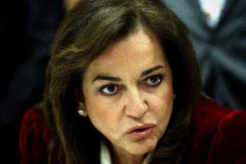 Σε αυστηρό ύφος η απάντηση Μπακογιάννη στην επιστολή Μιλόσοσκι