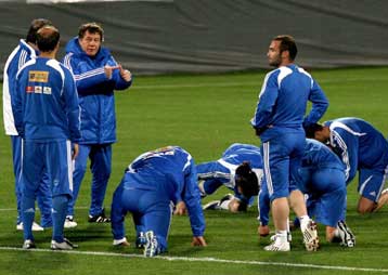 «Ντόπες» ηθικού από Ότο στην προπόνηση της Εθνικής