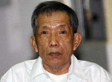 «Συγγνώμη» ζήτησε από τα θύματά του αρχιβασανιστής των Ερυθρών Χμερ