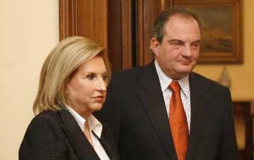 Δεν θα δεχτούμε καμία παρέκκλιση από το εργασιακό πλαίσιο, λέει η Φ.Πετραλιά