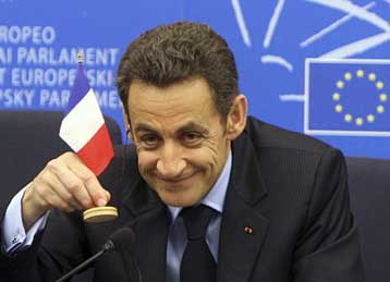 Με αποχώρηση από τη σύνοδο της G20 απειλεί ο Νικολά Σαρκοζί