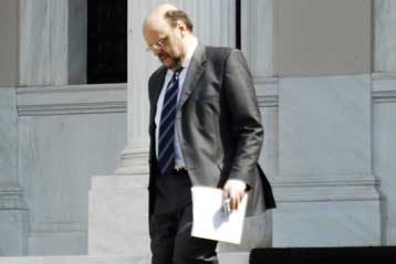 «Πρότασεις-σοκ» οικονομικού συμβούλου του πρωθυπουργού