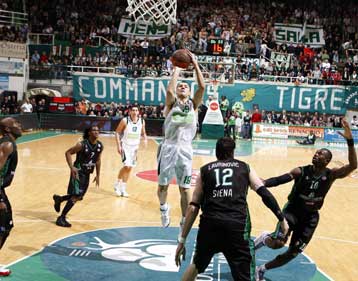 Παν Αθήνα (ϊκός) ξανά με νίκη στη Σιένα, ο Ολυμπιακός έχασε το 1ο «ματς μπολ» στη Μαδρίτη