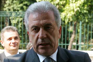 Νοσηλευτές κατέλαβαν το υπουργείο Υγείας το πρωί της Πέμπτης