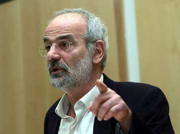 «Kαι με το 7% είναι ωραία» δηλώνει ο Αλέκος Αλαβάνος