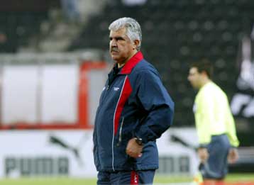 Τέλος ο Παράσχος από την Ξάνθη μετά και την ήττα από την ΑΕΚ