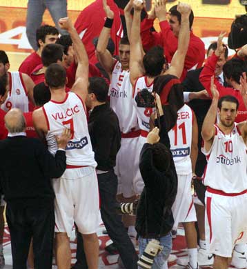 Βήμα πρωτιάς του Ολυμπιακού επί του Παναθηναϊκού