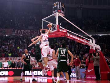 Πήρε ρεβάνς για το Κύπελλο και ετοιμάζεται για πρώτη θέση ο Ολυμπιακός