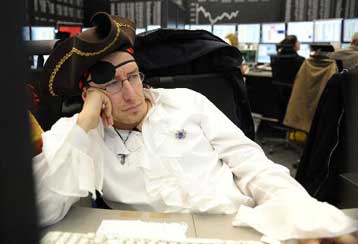 Πτώση 3% στα ευρωπαϊκά χρηματιστήρια, μαζικές ρευστοποιήσεις στις τράπεζες