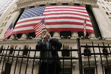 «Βουτιά» στην Ευρώπη, στο χαμηλότερο επίπεδο από το 1997 άνοιξε ο Dow Jones