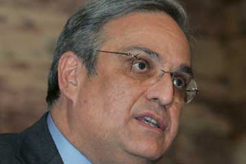 Σφικτή εισοδηματική πολιτική στο Δημόσιο διαμηνύει στην ΑΔΕΔΥ ο Γ.Παπαθανασίου