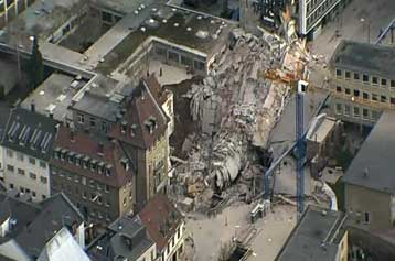 Εννέα αγνοούμενοι από την κατάρρευση του ιστορικού αρχείου της Κολονίας