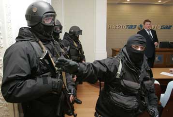 Μέλη ουκρανικών υπηρεσιών ασφαλείας οι μασκοφόροι που εισέβαλαν στην Naftogaz