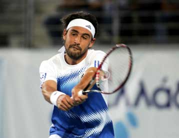 Πονάει στην ωμοπλάτη ο Παγδατής, αλλά θα παίξει στο Ντέιβις Καπ