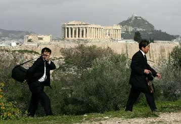 «Καταδικάζουν την Ακρόπολη» λέει για τους συμβασιούχους ο υπουργός Πολιτισμού