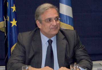 Τροπολογίες για το αφορολόγητο και εφάπαξ ενίσχυση ανέργων και συνταξιούχων