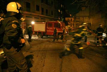 Επεισόδια σε Αθήνα και Θεσσαλονίκη στη διάρκεια πορειών διαμαρτυρίας