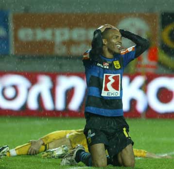 Διάστρεμμα ο Ρεγκέιρο, αμφίβολος για το ματς της Τρίπολης