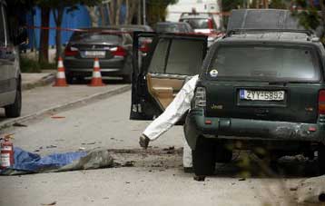 Έκρηξη παγιδευμένου οχήματος στη Βούλα